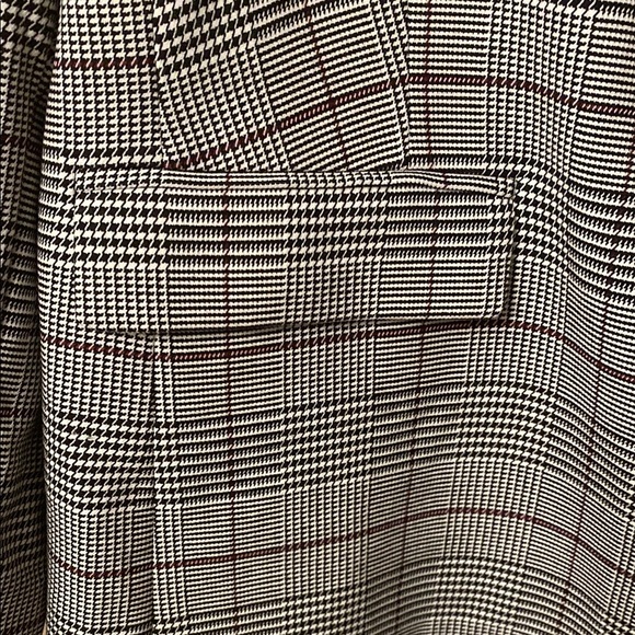 Calvin Klein Gray Blazer with Tailored Fit and Notched Lapel - Picture 11 of 11